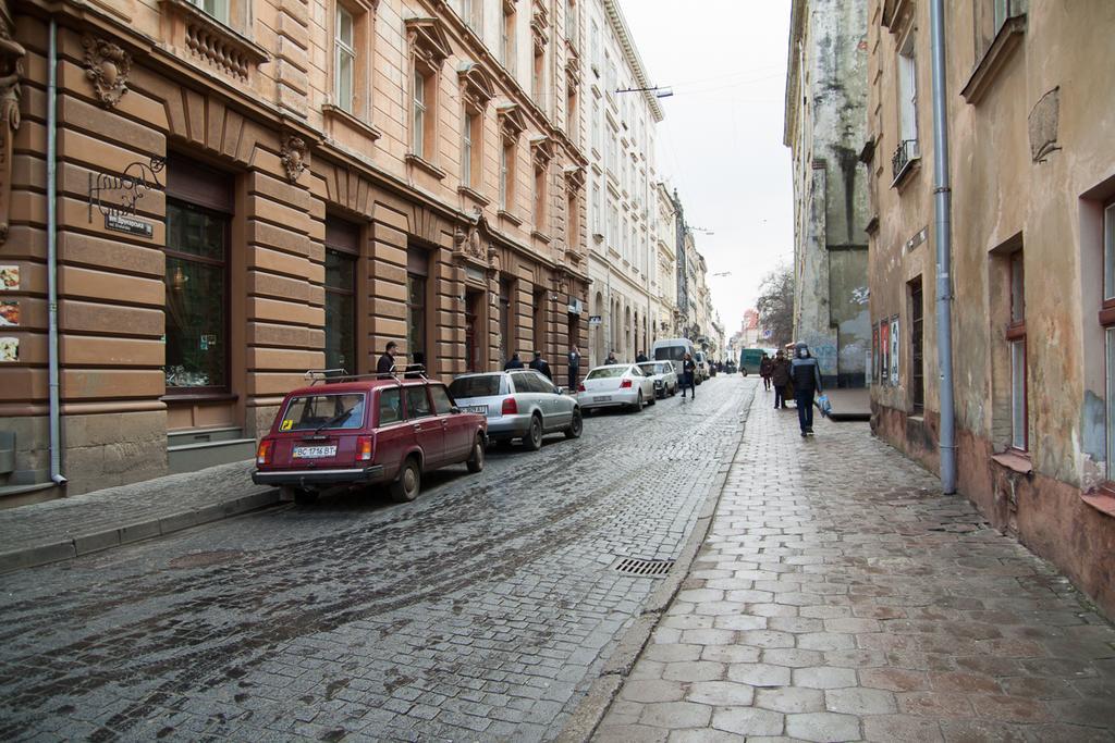 "Eva Stories" Movie Apartment On Rynok Square Lviv Exterior foto
